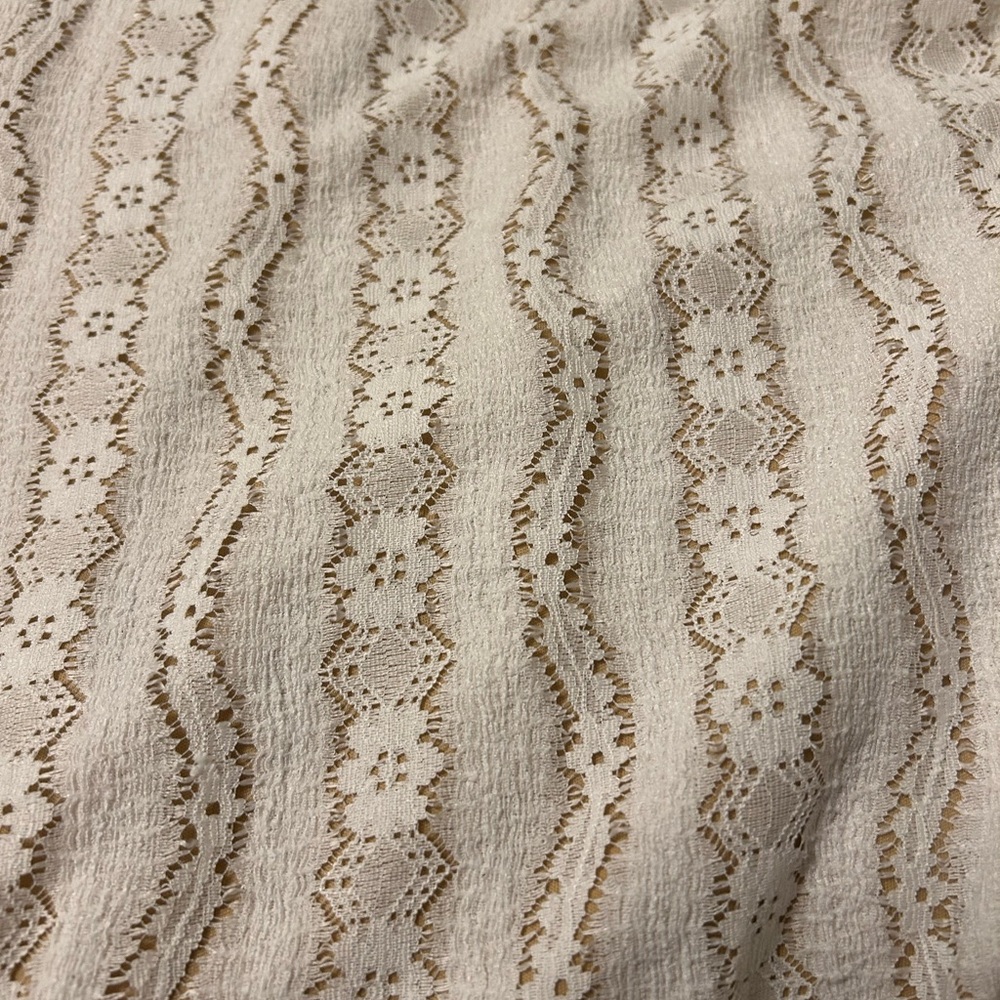 Elegant White Lace Off-Shoulder Dress - Picture 8 of 15